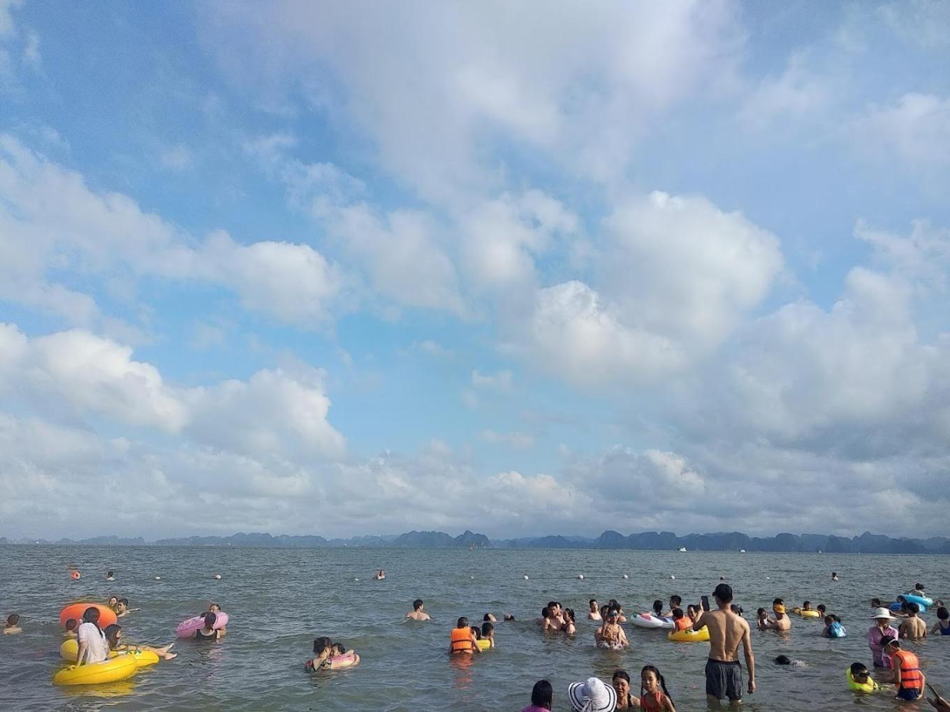 Nha Nghi Anh Dung Ha Long Exterior foto